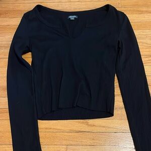 black tight long sleeve v neck